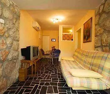 Hotel Vala 2*