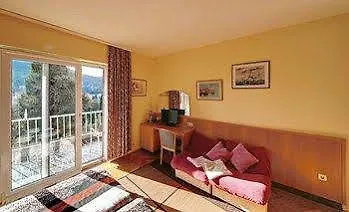 Hotel Vala 2*