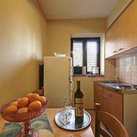 Vala Hotel 2*