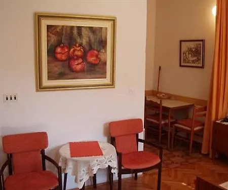Vala Hotel 2*